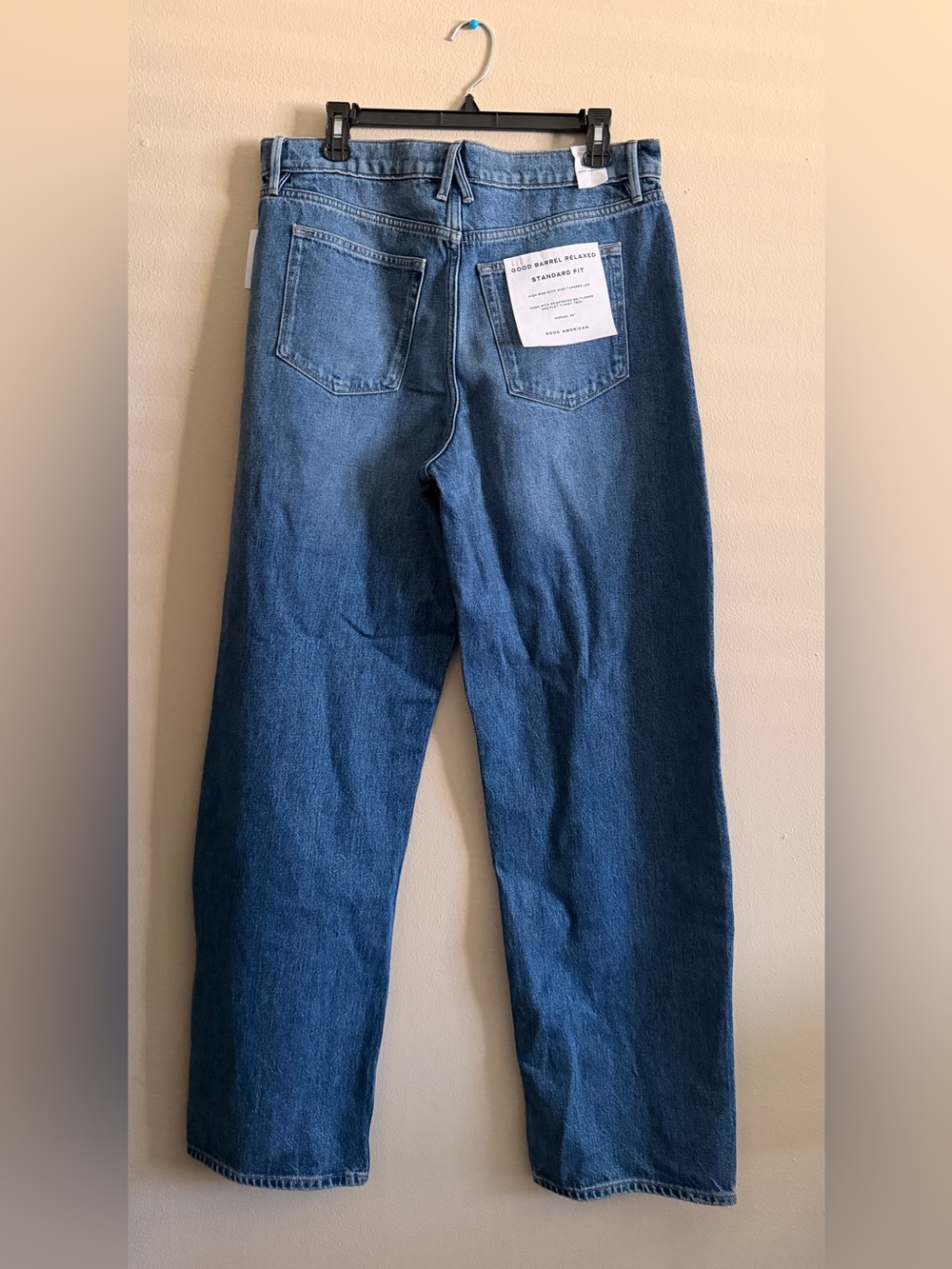 Good American Jeans - Picture 2 of 4